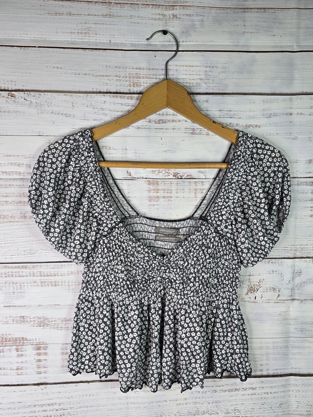 Urban Outfitters Black White Floral Smocked Puff Sleeve Peplum Top S